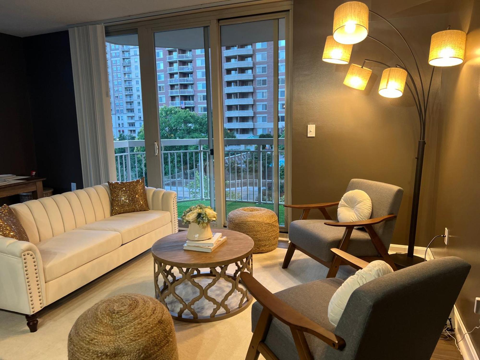 Homestead Charm Arlington King Bd 外观 照片